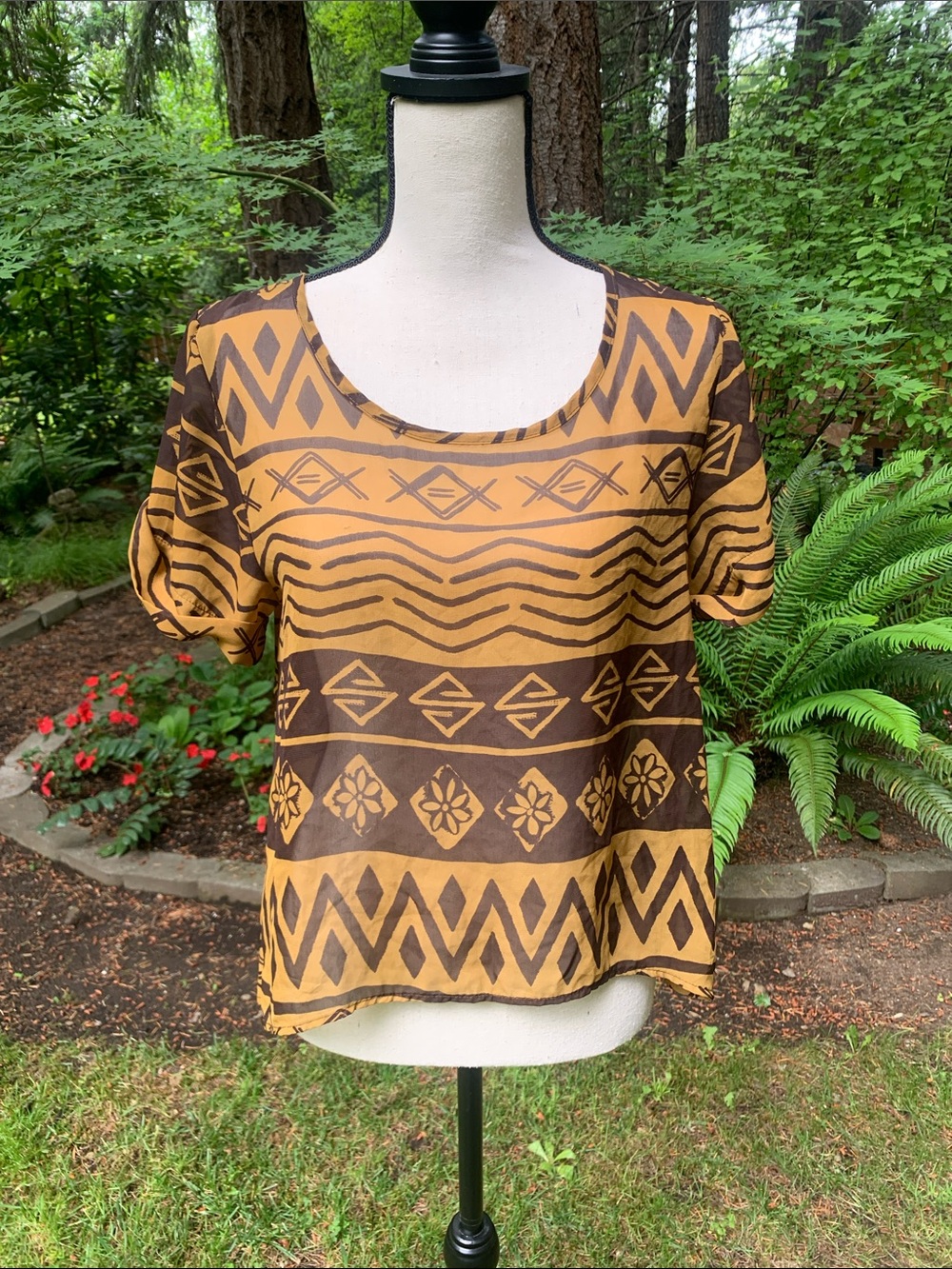 Kirra Mustard and Brown Geo Print Short Sleeve Blouse